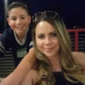 Meet your Posher, Elizabeth